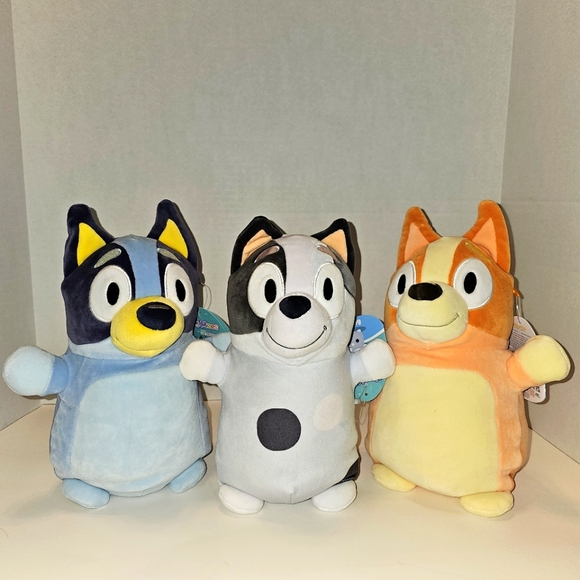 Bluey Ludo BBC Studios Other - NWT - SUPER RARE!! Bluey Squishmallows HugMees Trio (Bluey, Muffin, Bingo)